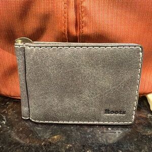 Roots leather wallet